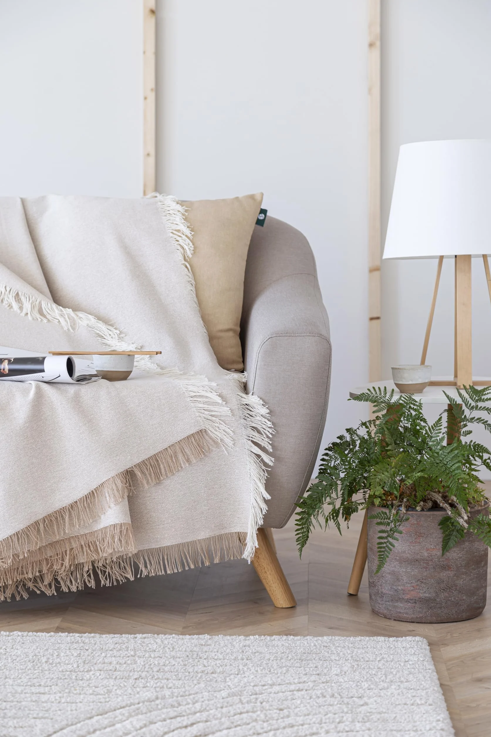 Todocama - Colcha Multiusos Sofa, Manta Foulard, Plaid para Cama, Cubresofa Cubrecama, Jarapas, Fabricado en España, Lisa. (230x260cm, Beige Arena)