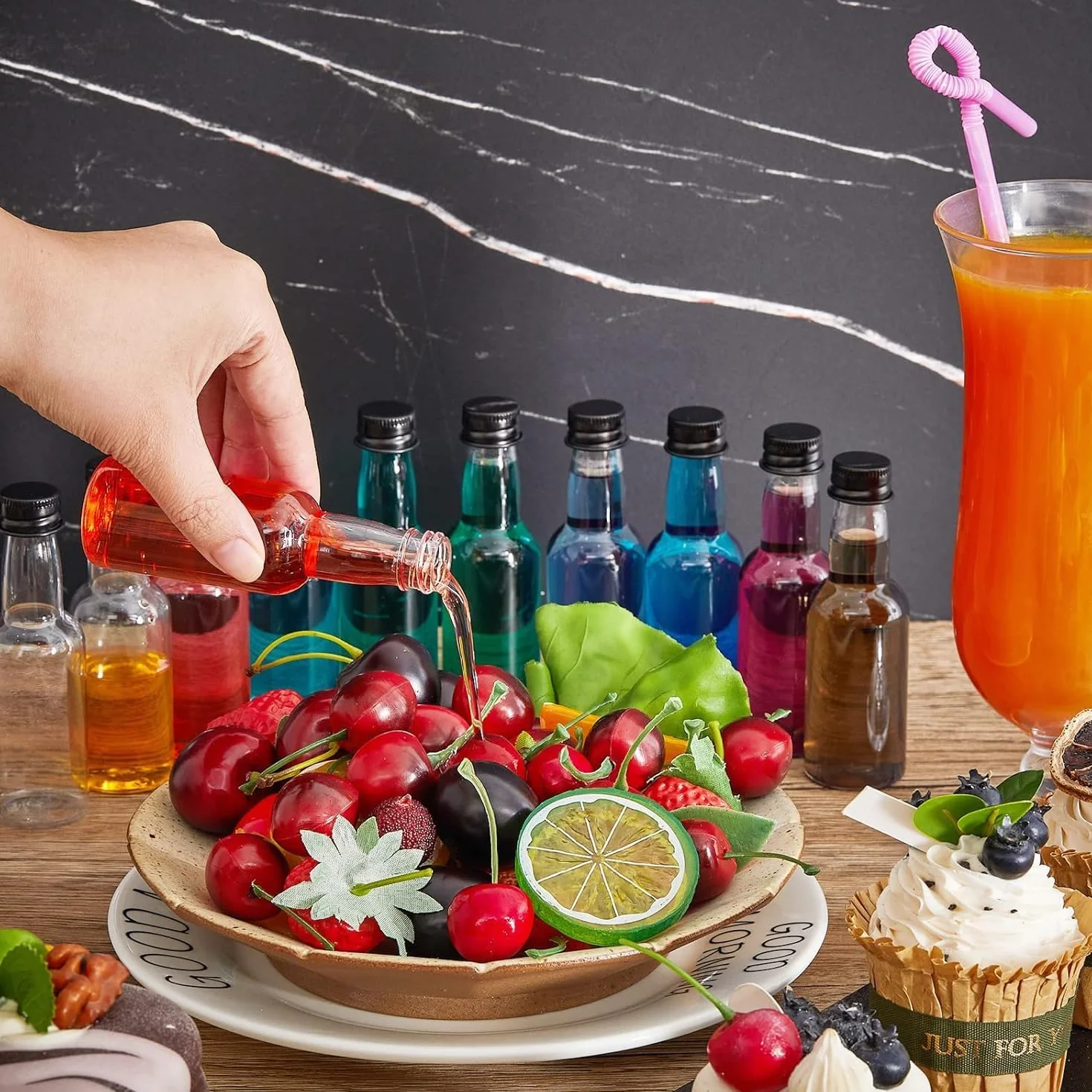 Mini Botellas Licor 50 ML con Tapón Rosca Negro 2 Embudos 24 Piezas