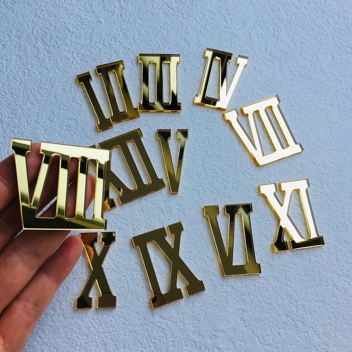 NUO RUI 12 números acrílicos con espejo romano para un reloj de pared (espejo dorado)