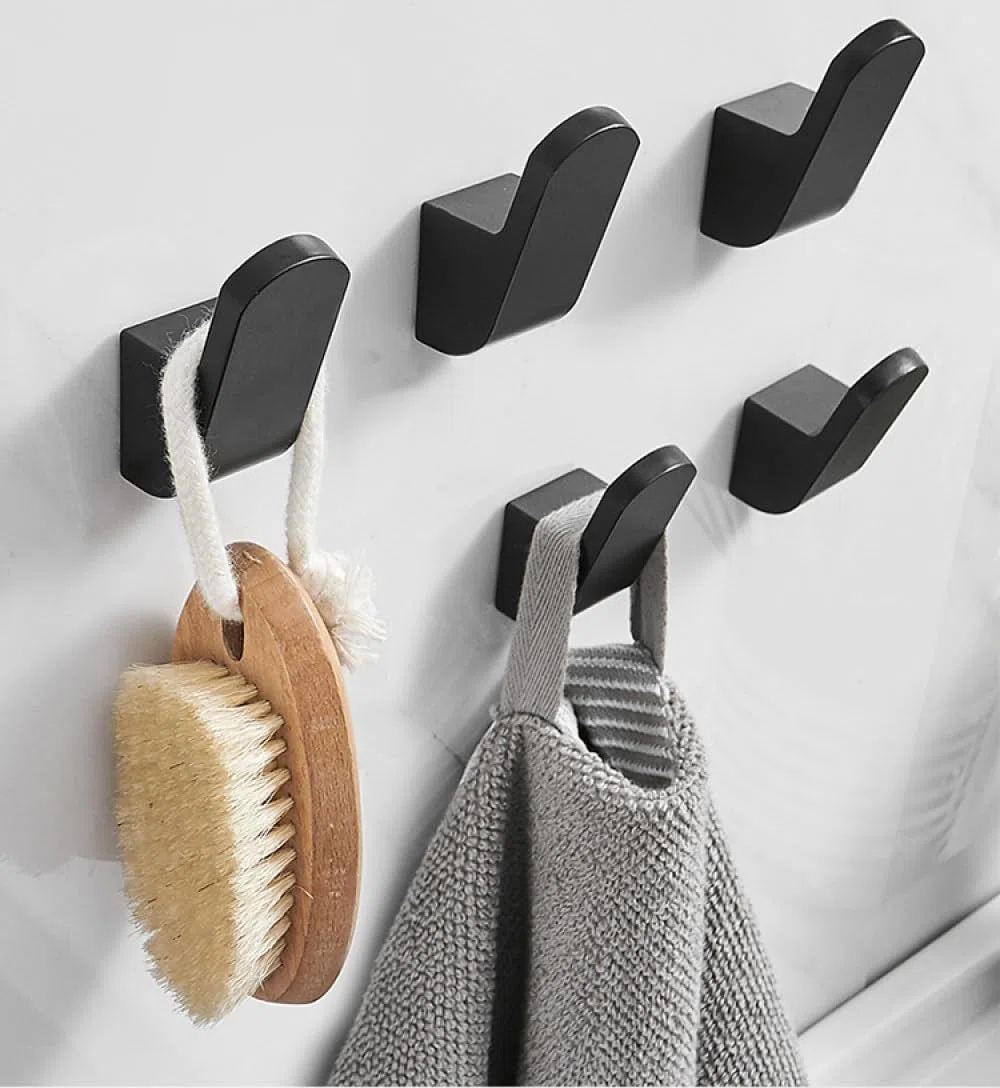 Cepillo Gancho único dorado Gancho para abrigos de latón macizo Gancho trasero para puerta Ganchos para baño y cocina Toallero negro, 5 piezas negro