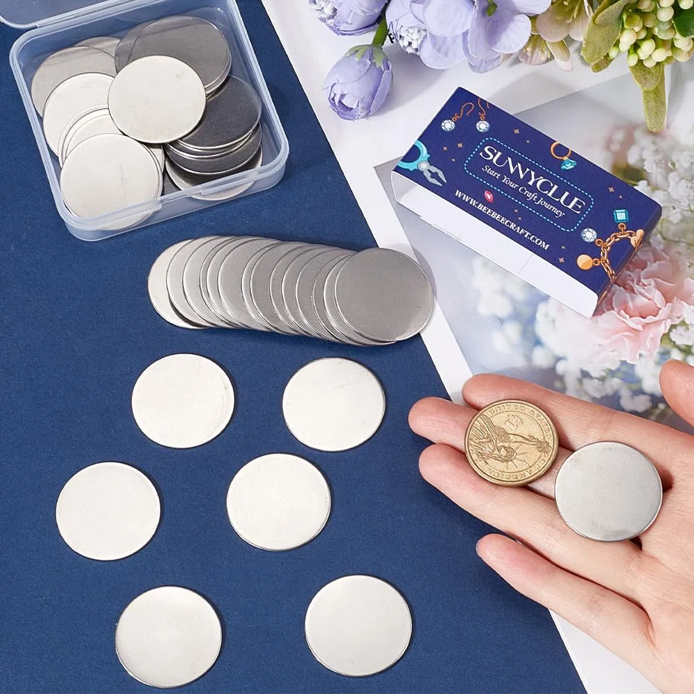 SUNNYCLUE 1 Caja de 40 Piezas de Discos de Grabado Láser de Acero Inoxidable En Blanco para Estampación de Plata Plana Y Redonda de 30mm para Grabar En Blanco para Hacer Joyas Etiquetas con Nombre Co