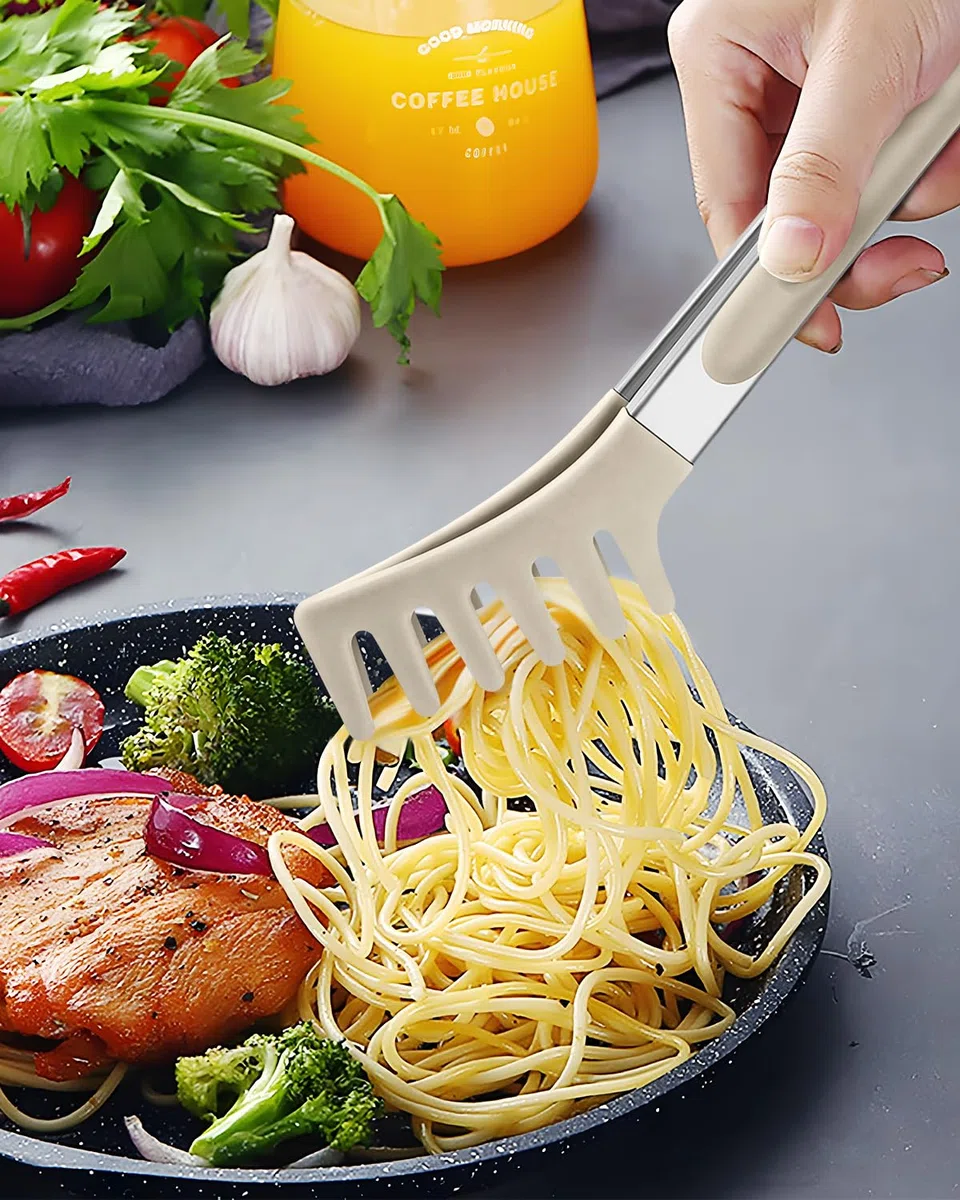 Cuchara de espagueti y pinza para pasta, cuchara de silicona antiadherente con dientes y mango de acero inoxidable, pinza de espagueti, clip de comida para fideos de espaguetis (KHAKI)