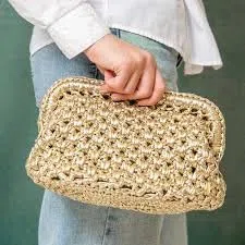 Mondial Eco Bag METALLIC | Cinta de Piel Sintética | Ovillo de Color Dorado, Cód. 590 | 300 Gramos 135 Metros | Ideal para la Fabricación de Bolsos, Accesorios, Bajoplatos, Cestas, Bisutería
