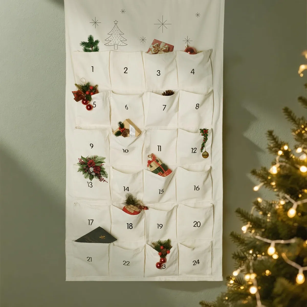 I LOVE MOM Calendario de Advento para llenar tela, 2025 calendario de cuenta atrás colgando con 24 bolsillos, regalo de fiesta de Navidad colgando o montando, decoración navideña reutilizable