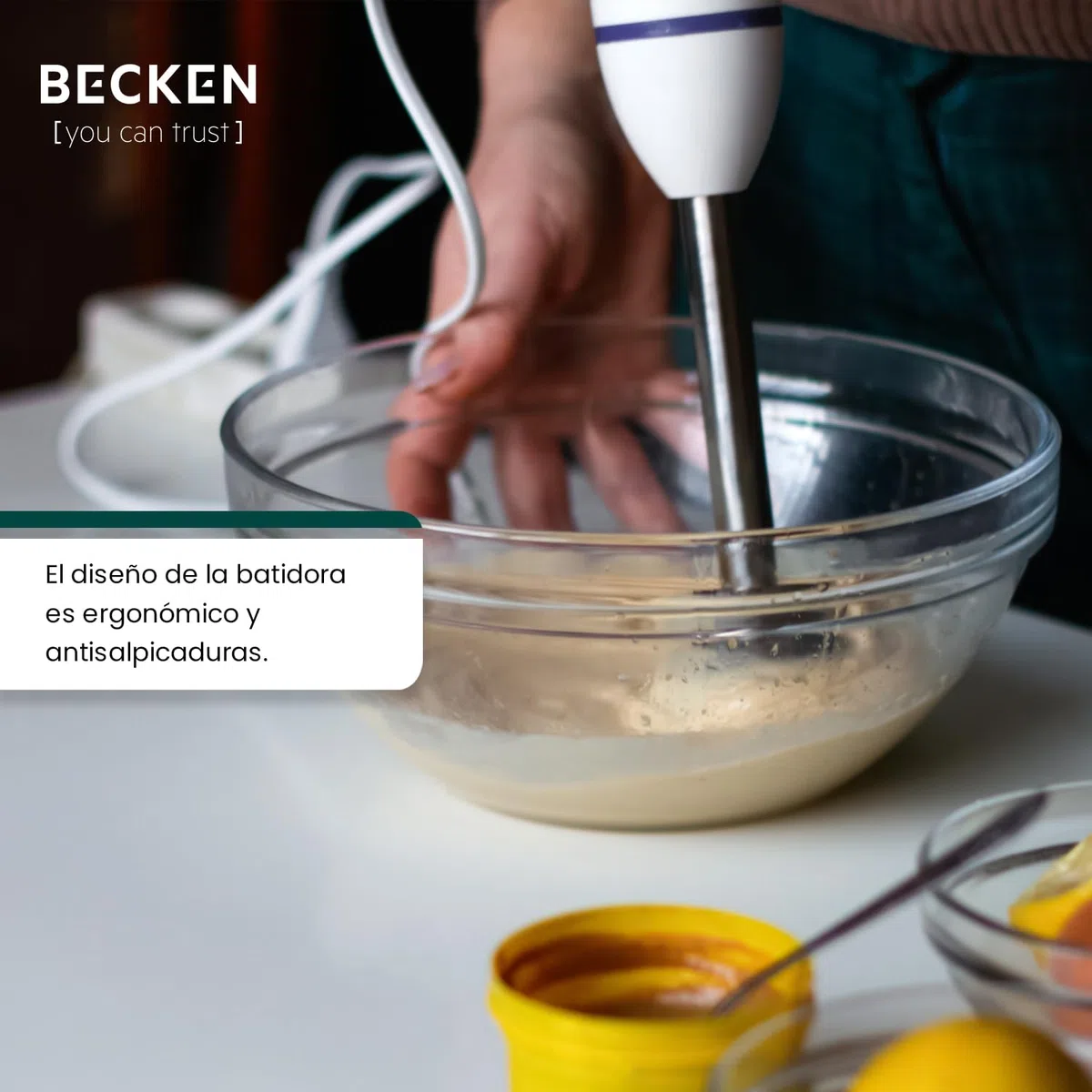 BECKEN - Batidora de Mano - 2 Velocidades Variables - Acero Inoxidable - Potencia 600W - Incluye vaso Medidor