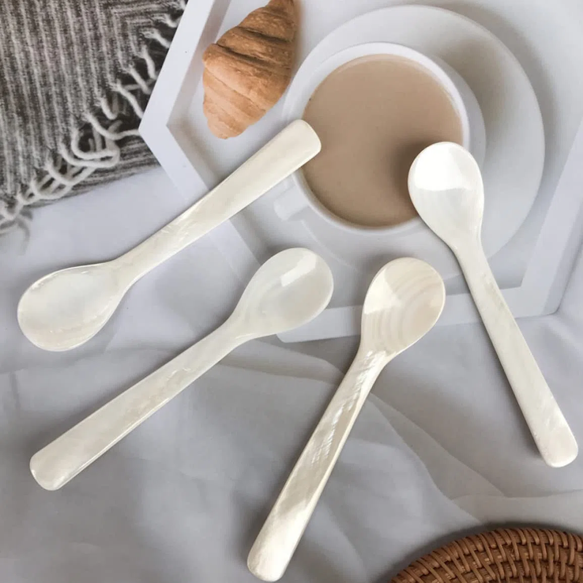 Cucharas de nácar clásicas para caviar y huevos, 12 cm, juego de 4