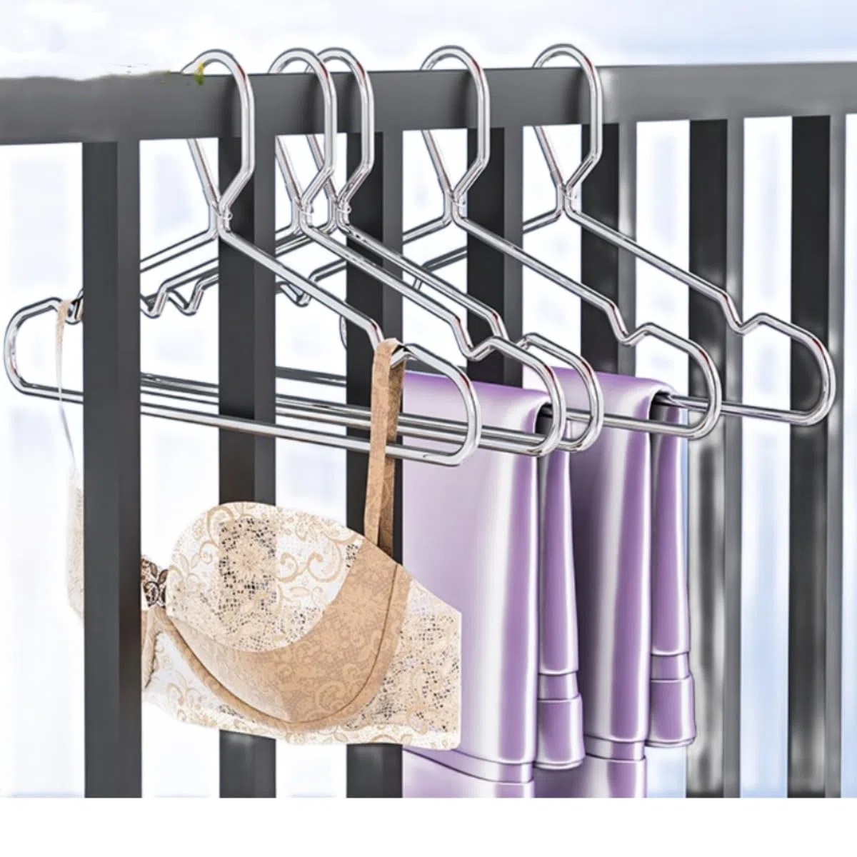 Paquete de 10 perchas de 42 cm con cerradura de alambre, perchas bloqueables de 4 mm, perchas de acero inoxidable, delgadas, resistentes, a prueba de viento, con gancho de cierre, perchas