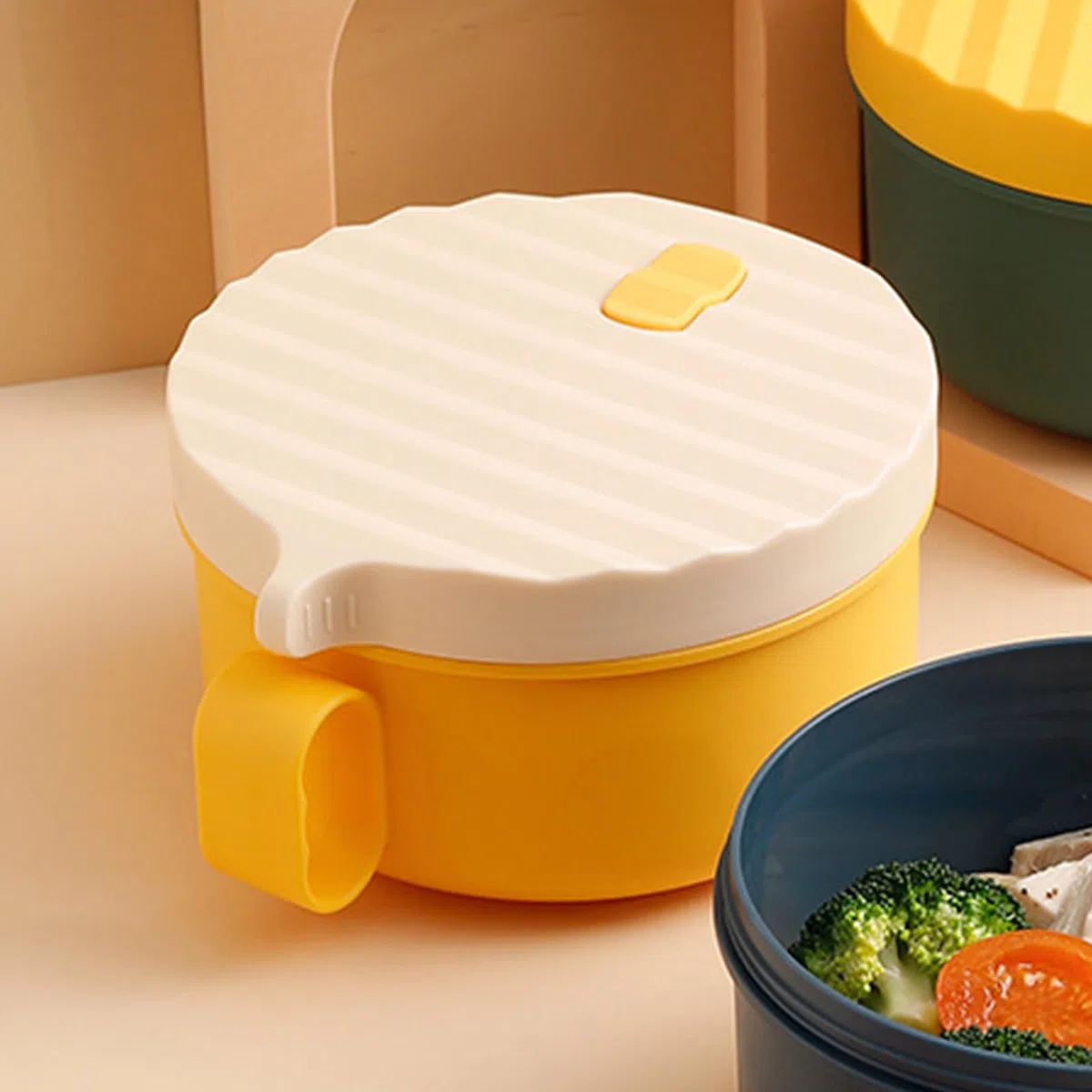 Ramen - Cuenco de acero inoxidable con palillos, 1200 ml, cuenco japonés para sopa con tapa, cuenco instantáneo, vajilla japonesa (amarillo y beige)