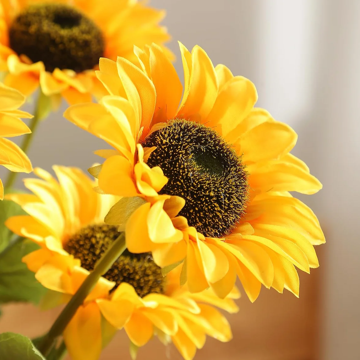 Laelfe 8 Piezas Girasoles Artificiales Grandes, 45 cm Flores Girasoles Amarillas de Plástico para Decoración de Hogar, Arreglos de Bodas, Fiestas de Cumpleaños y Mesa
