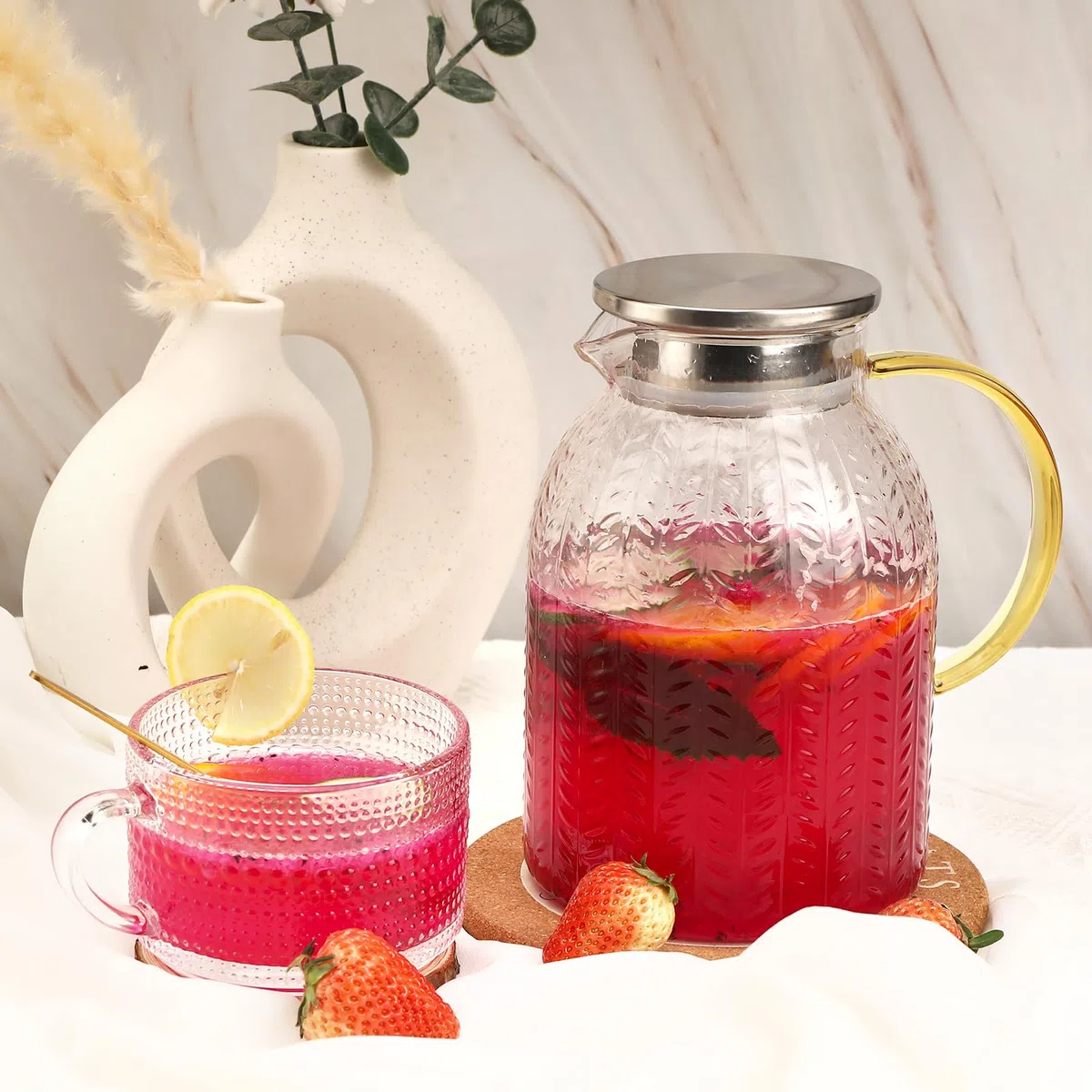 Jarras Agua Cristal 2L, Jarra de Vidrio con Tapa de Acero Inoxidable, Jarras de Cristal de Borosilicato, Botellas de Vidrio para Jugo Café, Leche, Bebidas Frías o Calientes