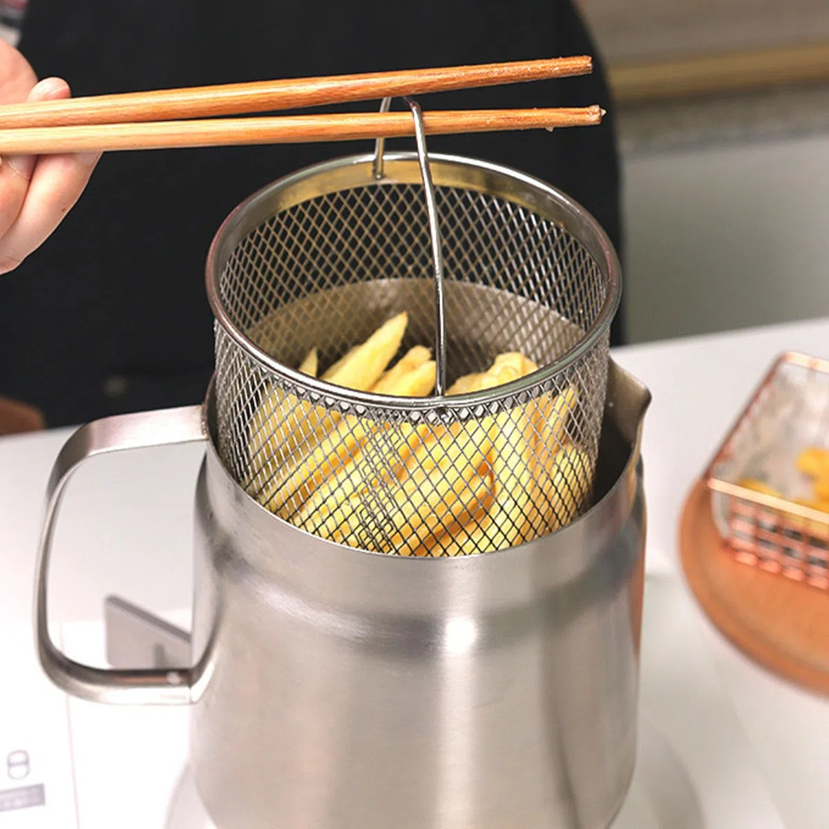 Stainless Steel Oil Filter Pot with Strainer for Kitchen, 304 Stainless Steel, Large Capacity, Versatile Oil Fryer and Filter Cup Combo Vessel (1.5L)