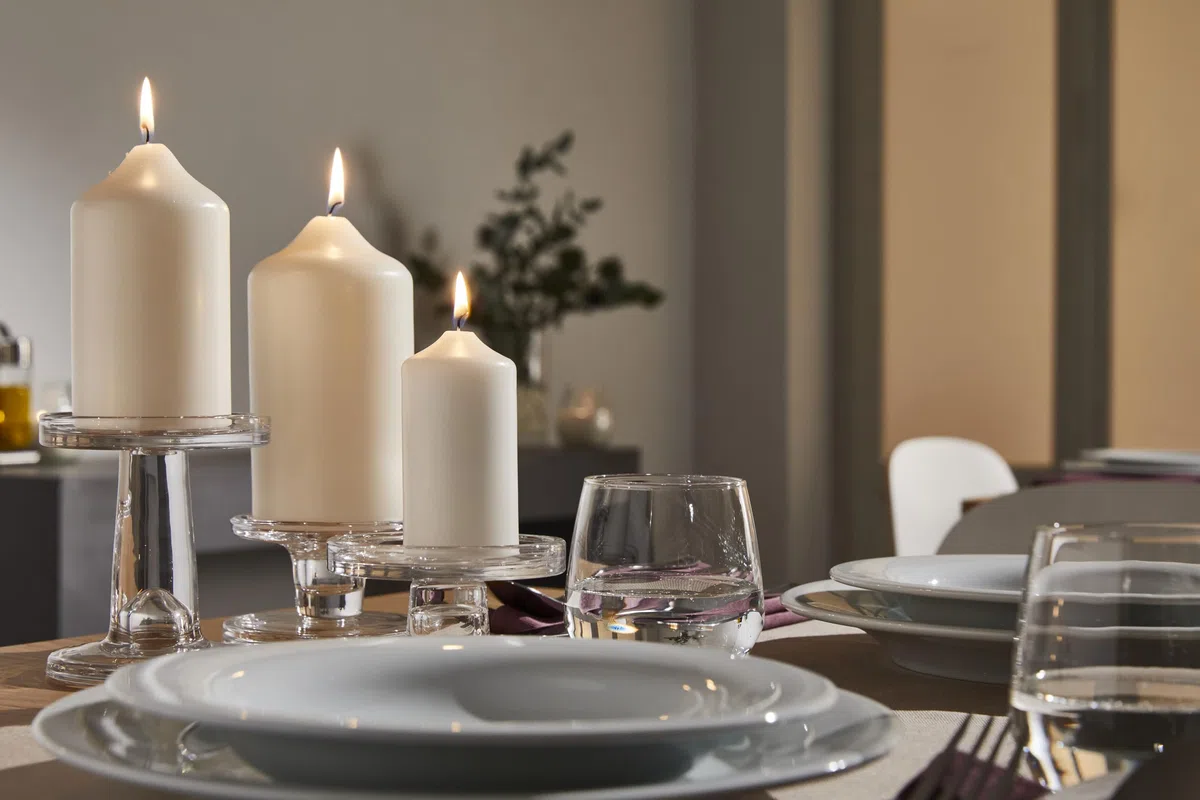 METRO Professional Vela de pilar, Ø 48 x 100 mm, 12 unidades, 21 horas de combustión, parafina 100%, para el hogar, celebraciones y gastronomía, beige