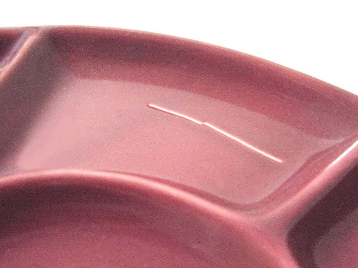 PLATO SALSERA SALSA ENTREMESERO CERAMICA FONDUE 6 DIVISIONES ROJO (LEER ANTES LA DESCRIPCION DEL ESTADO DE ESTE ARTICULO)