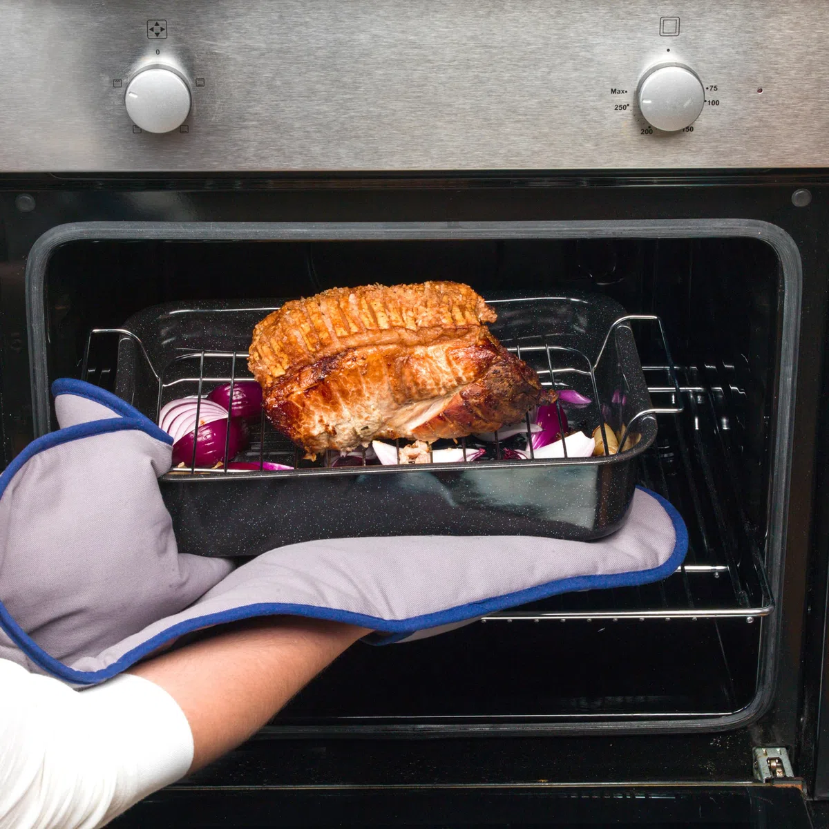 Russell Hobbs CW9161 Fuente para Horno Cuadrada Romano con Esmalte vítreo y Rejilla, 38.5 cm, antiadherente, bandeja honda grande, acabado moteado, negro