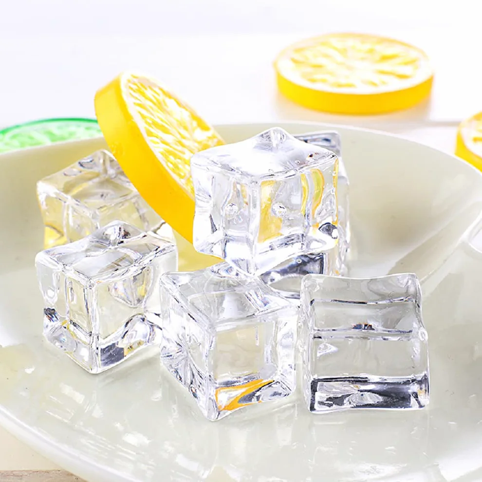 35PCS Cubos de hielo artificiales Cubo de hielo cuadrado de acrílico de imitación cristalina para accesorios de fotografía piezas de centro decoración del partido