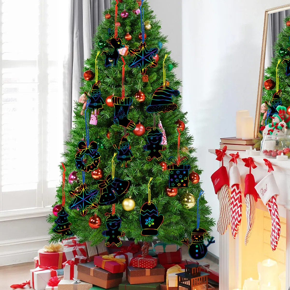 48 Piezas Scratch Art para Niños, Papel para Rascar Mágico Arcoíris DIY, Papá Noel, Alce, Copo de Nieve, Guirnalda, Campanas, Árbol de Navidad, Adornos de Casa para Decoración Navideña