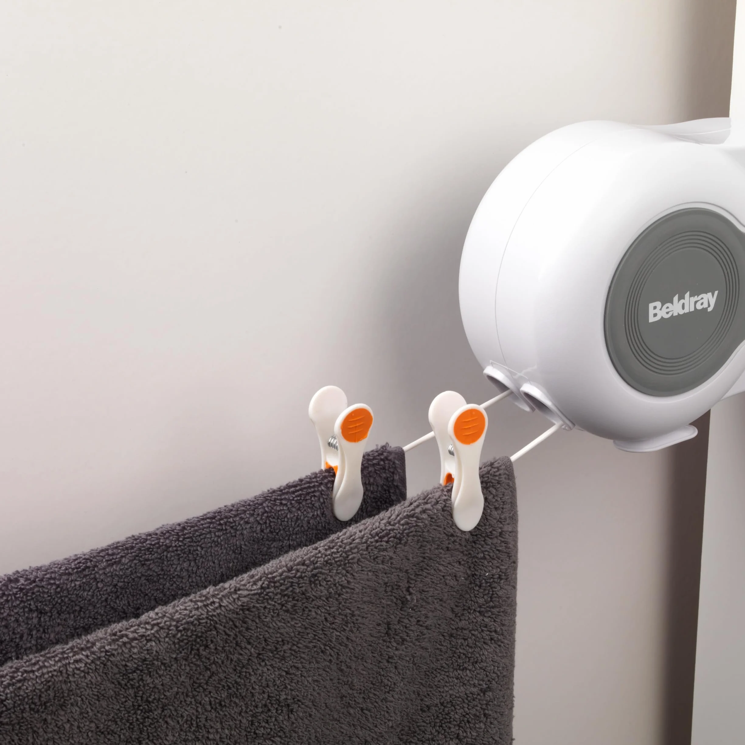 Beldray LA027016EU Línea De Ropa De Doble Retráctil Con 26 Metros De Cuerda, Línea De Lavado Resistente Al Viento, Tendedero Robusta Y Duradera Con Cuerdas Extensibles, Instalar En Cualquier Lugar