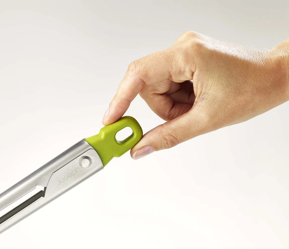 Joseph Joseph Elevate Steel Pinzas de acero inoxidable estilizadas con soporte integrado - Verde