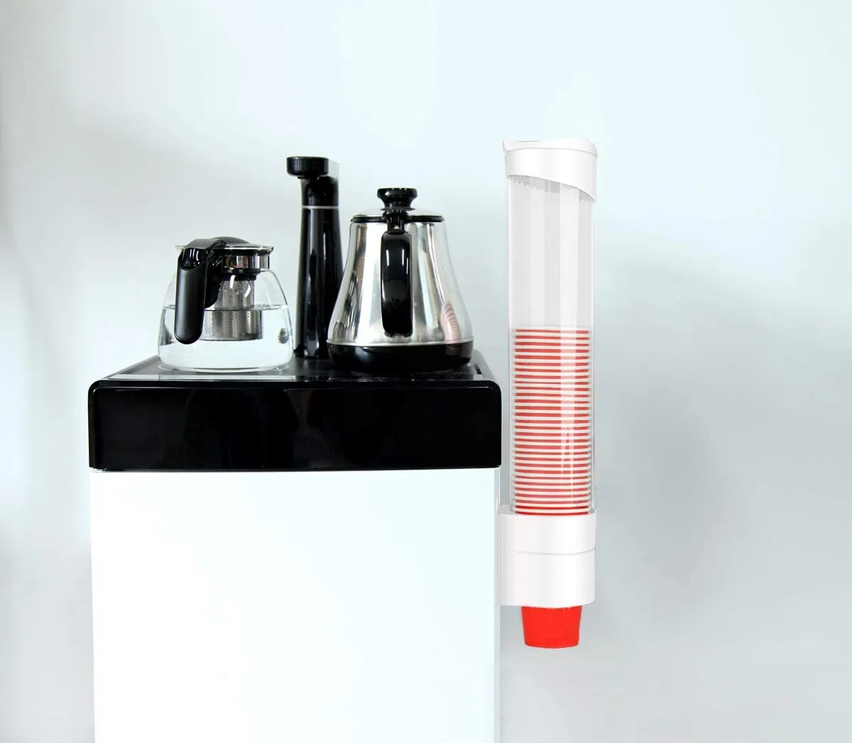 Dispensador de taza de agua montado en la pared con un botón de toque dispensador de taza de plástico antipolvo para tazas de papel de plástico biodegradables conos de papel 7,5 cm 50 tazas (blanco)