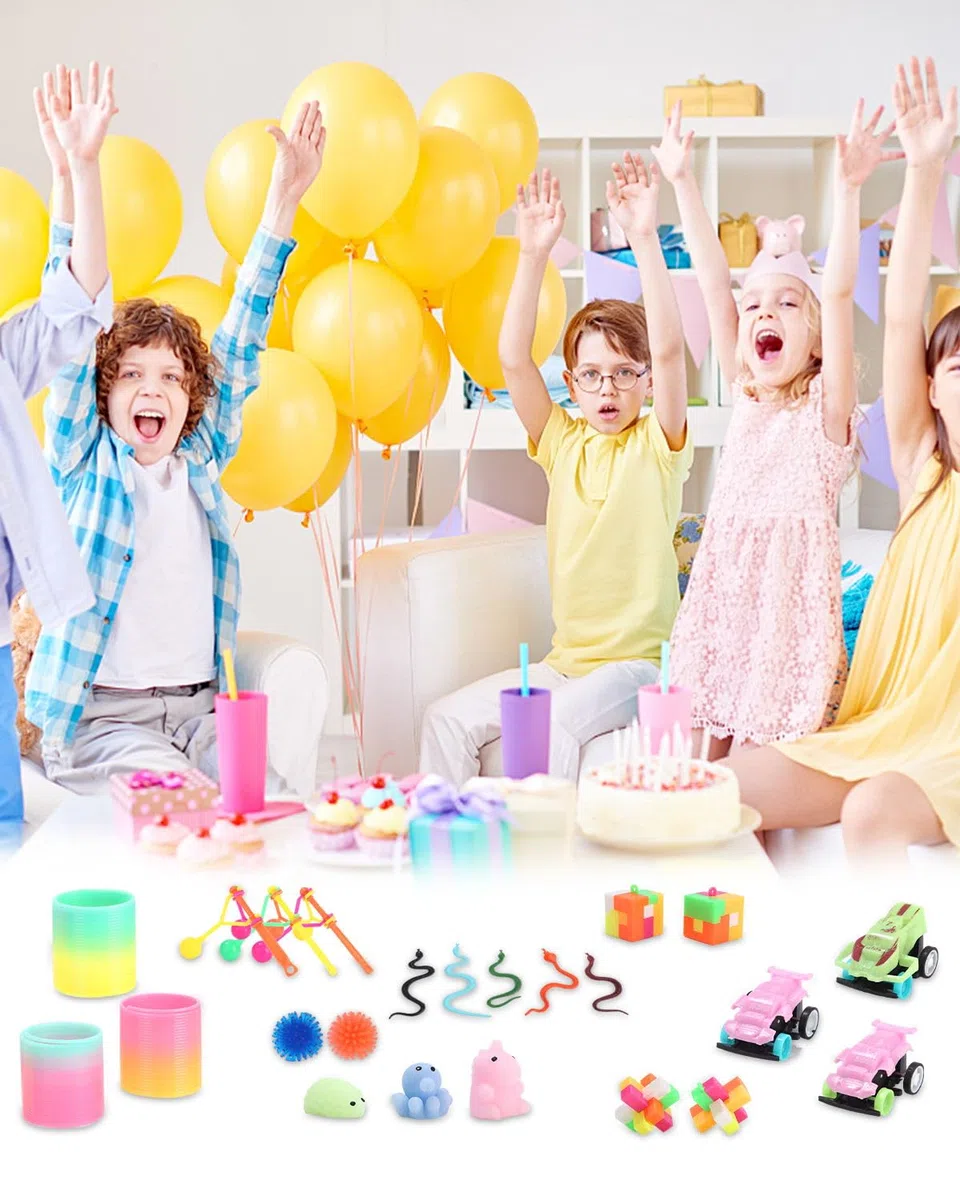 LEAZZLE Juego de regalos de cumpleaños infantiles, 132 unidades, regalo de cumpleaños infantil, relleno de piñata, regalo de cumpleaños, regalo de Pascua, Halloween, Navidad, CPT-132