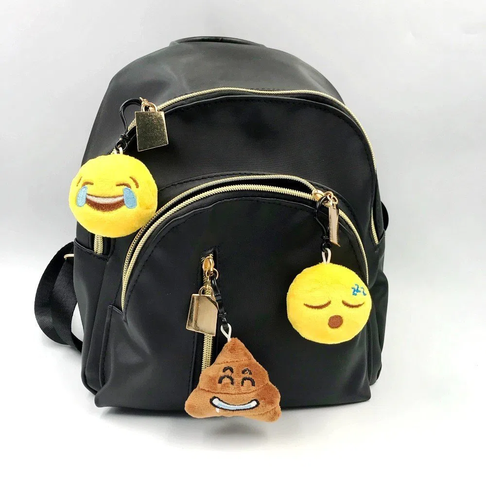 JZK 45 x Mini llavero de emoticono de felpa 5cm amarillo pequeña cara sonriente mochila llavero para niños adultos regalos de fiesta de cumpleaños obsequios recuerdo, rellenos de bolsas de fiesta