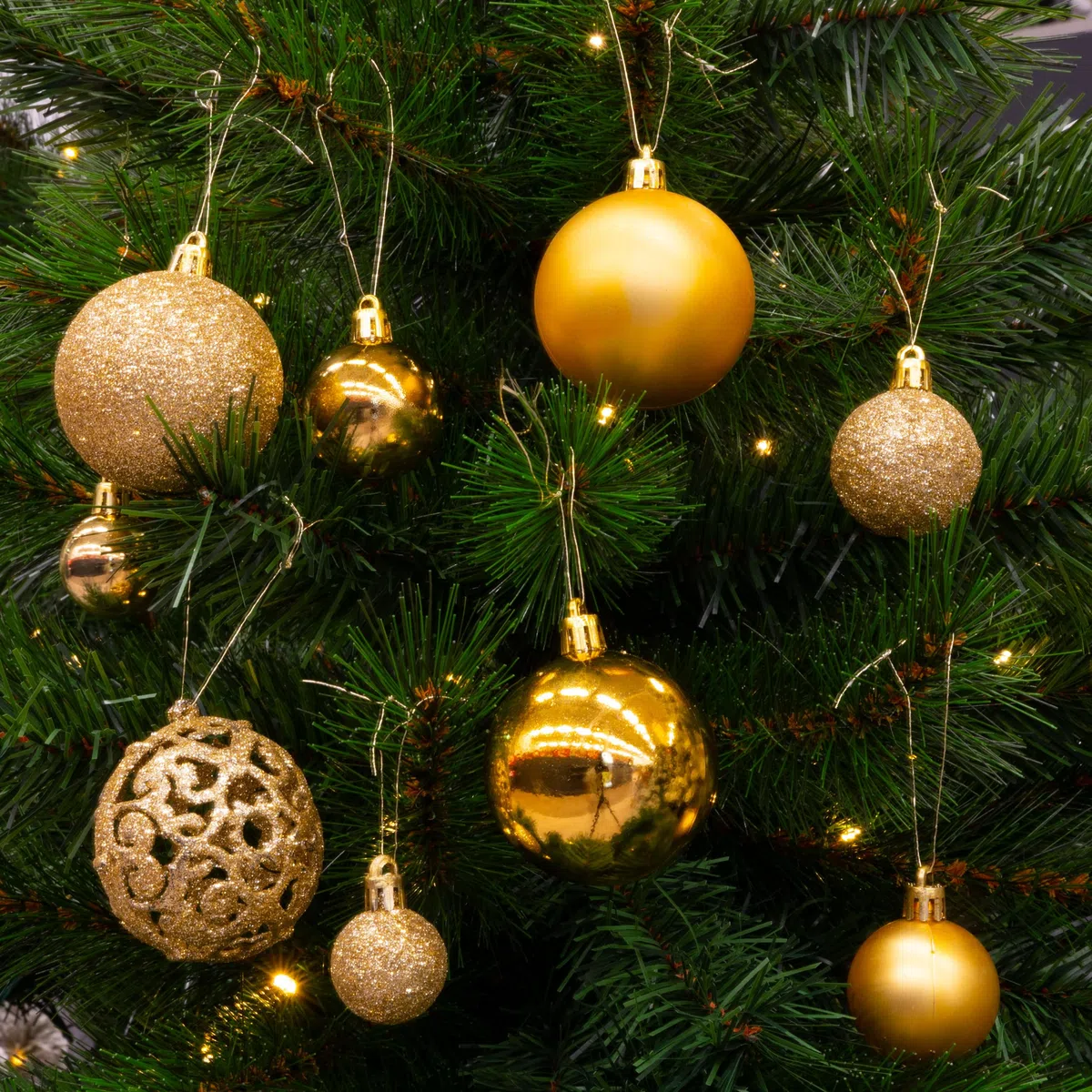 Christmas Gifts Bolas de Navidad Doradas - 101 Piezas Adornos Navideños - Adornos Navideños Plástico - Ø3/4/6 CM - para Uso en Interiores y al Aire Libre - con Ganchos de Bolas de Navidad
