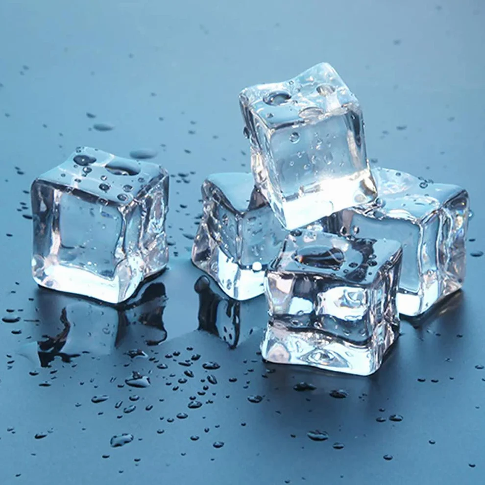 35PCS Cubos de hielo artificiales Cubo de hielo cuadrado de acrílico de imitación cristalina para accesorios de fotografía piezas de centro decoración del partido