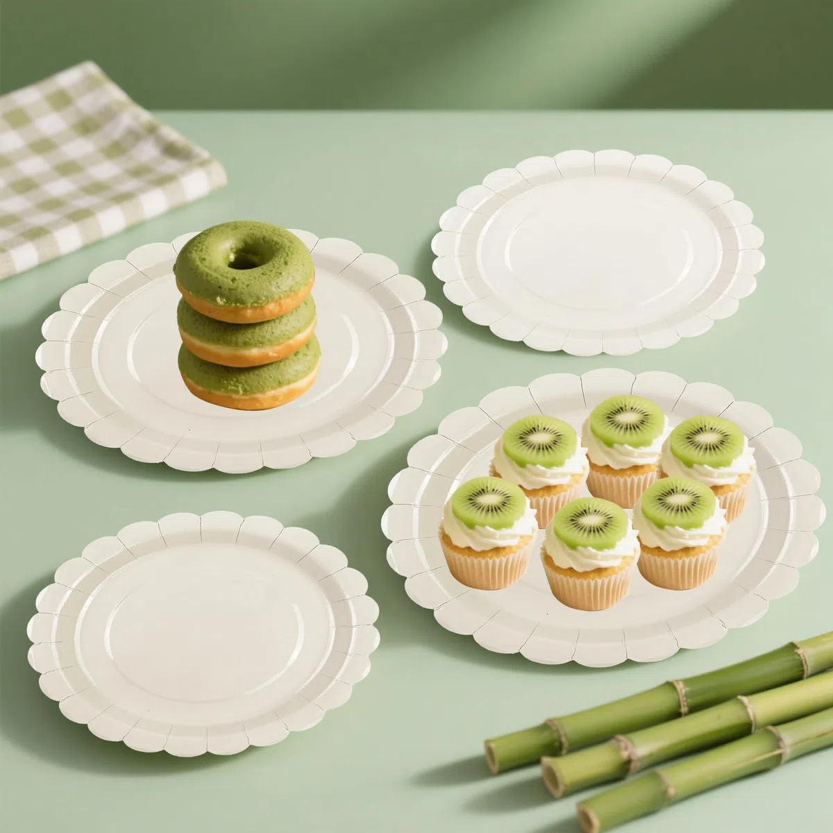 50 platos de papel marfil de 23 cm, platos de fiesta festoneados color crema, platos desechables para pasteles, postres, platos de cena para cumpleaños, baby shower, boda, suministros de