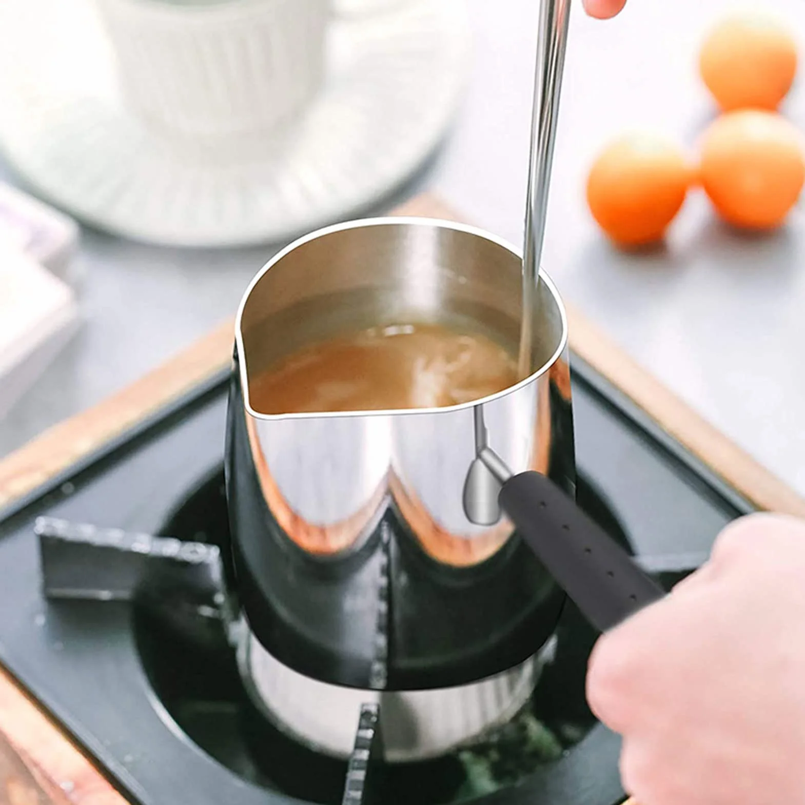 Tyenaza Cafetera Turca de 600 ml, Jarra de Café de Inducción de Acero Inoxidable, Cezve de Acero Inoxidable para Calentar café y Mantequilla, con Mango Resistente al Calor, para Amantes del Café