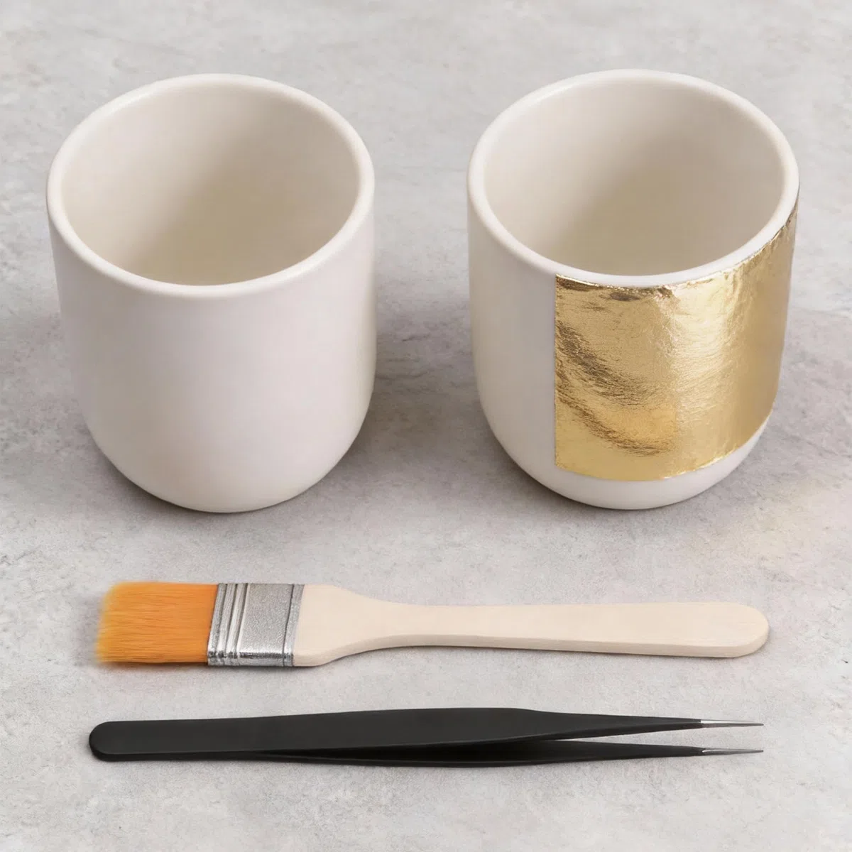 200 Hojas de Pan de Oro para Manualidades, lámina de Oro para Manualidades, lámina metálica de Pan de Oro para Pintura acrílica y Bricolaje (8,5 x 8 cm)