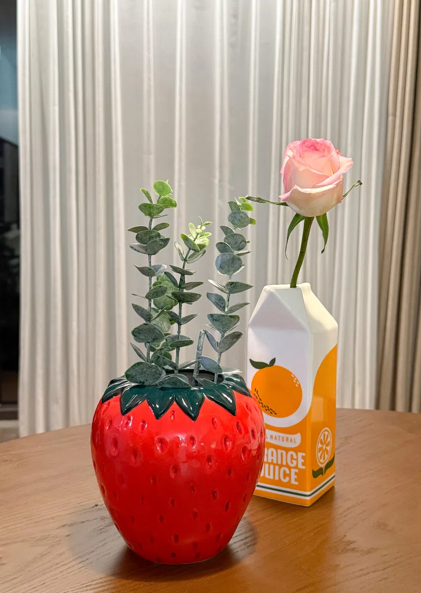 Jarrón Fresa, decoración dopamina para Sala Estar, jarrones Modernos, roja, Hermoso jarrón, Flor estética, tulipán Frutos, Frambuesa Hierba Pampa, 15 x 15 x 15 cm