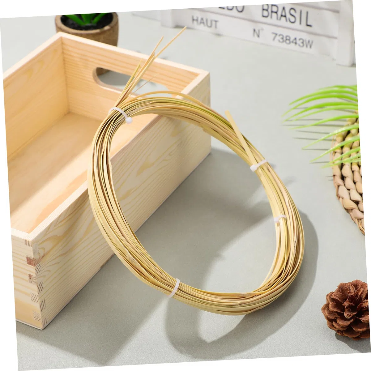 AKOOSY Tiras de Bambú para Tejer Cestas Material para Manualidades Flexibles y Cantidad Suficiente 7 Tiras por Rollo Ideales para Tejido Artesanal