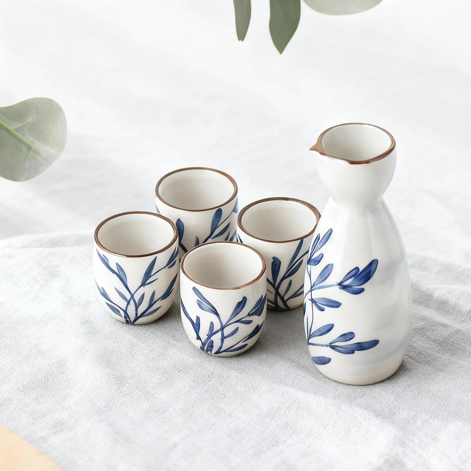 5 Piezas Sake Set, Botella de Sake Porcelana Cups, Juego de Sake Japonés Tradicional, para Restaurantes de Té, Casas de Té Y para Beber Té A Diario (Blanco)