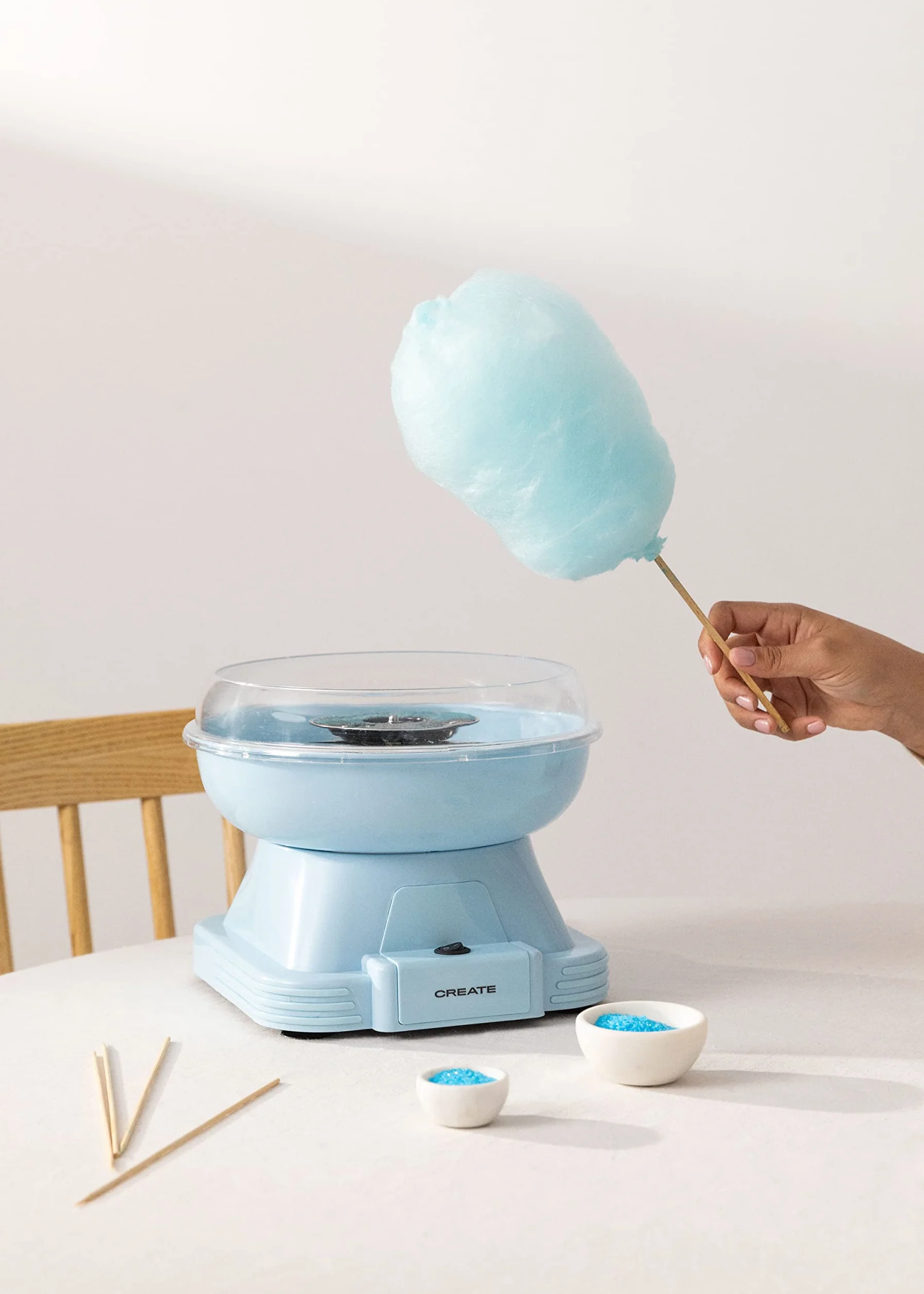 CREATE/COTTON CANDY MAKER/Máquina de algodón de azúcar Azul / 500W. diseño retro. patas antideslizantes. sitema de seguridad anti recalentamiento