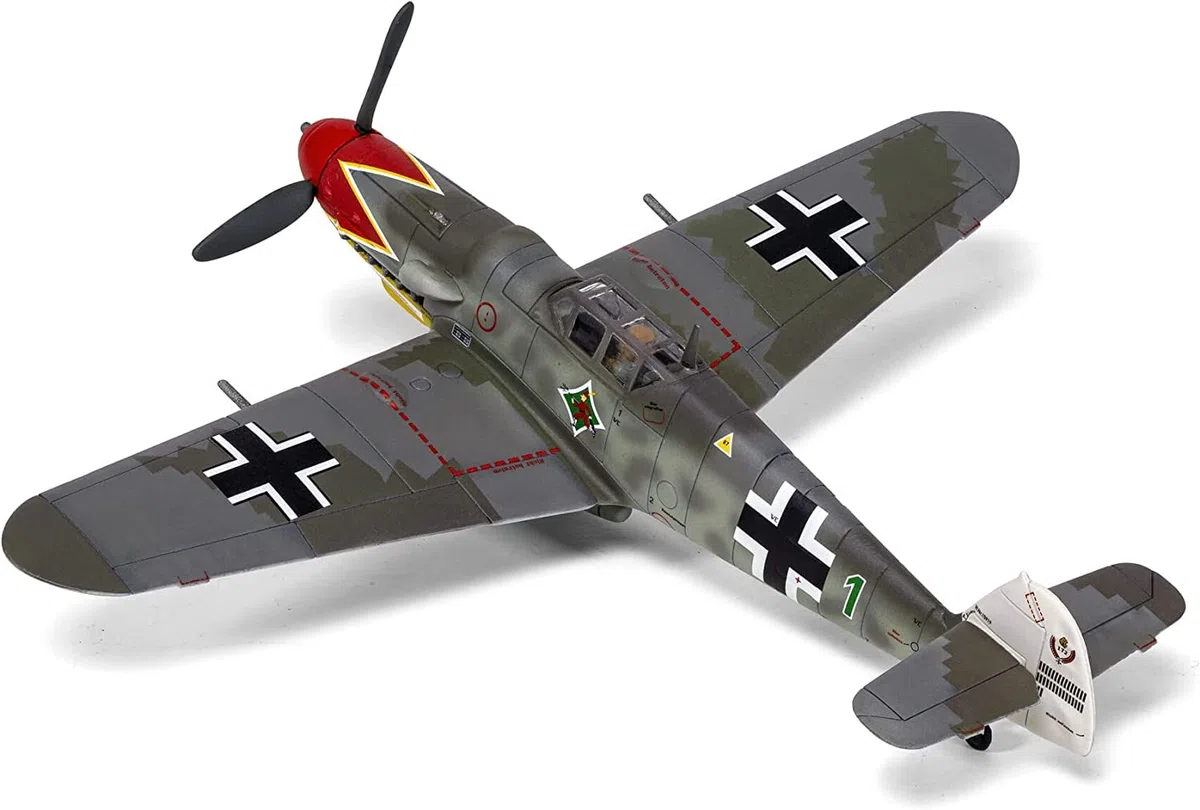 Airfix Model Set, A02029B Messerschmitt Bf109G-6 Model Building Kit, Kits de avión Modelo de plástico para Adultos y niños Mayores de 8 años, el Juego Incluye bebederos y calcomanías
