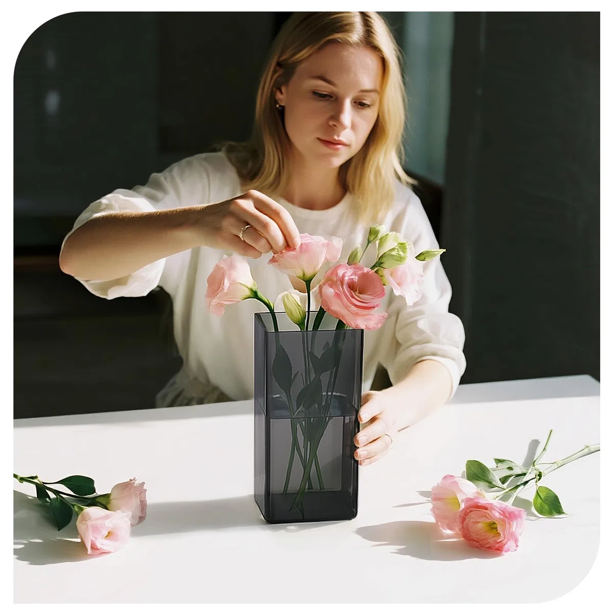 Segus Jarrones de Flores de Acrílico, 12 X 25cm Jarrón Rectangular, Floreros Decorativos Modernos, para Centro de Mesa Moderno para Hogar (Negro Translúcido)