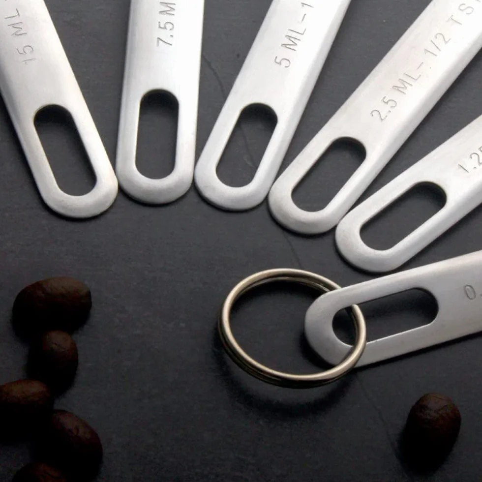 Juego de 6 cucharas medidoras: 1/8, 1/4, 1/2 cucharadita, 1/2 cuchara, 1/2 cuchara, 1 cuchara de cocina de acero inoxidable, cuchara medidora de ingredientes líquidos secos, medición de horneado de