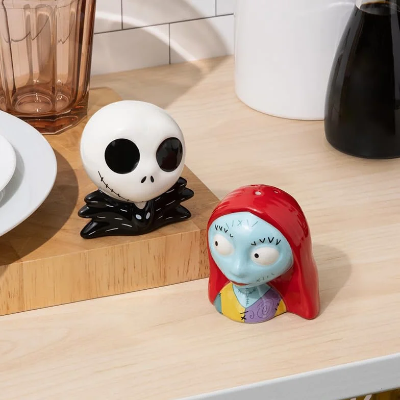 Juego de salero y pimentero con licencia oficial de Disney, Jack Skellington & Sally para decoración de cocina y hogar, regalo de inauguración de la casa, decoración de Halloween y Navidad | Paladone