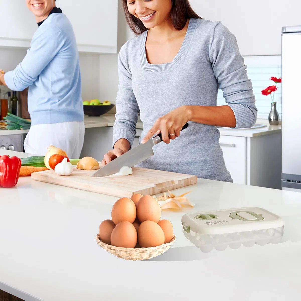 Material PP Hueveras para Frigorifico, con Temporizador Huevera, 24 Compartimentos Huevera Nevera, con Tapa, Apta para la Nevera de la Cocina, la Mesa del Comedor y los Armarios
