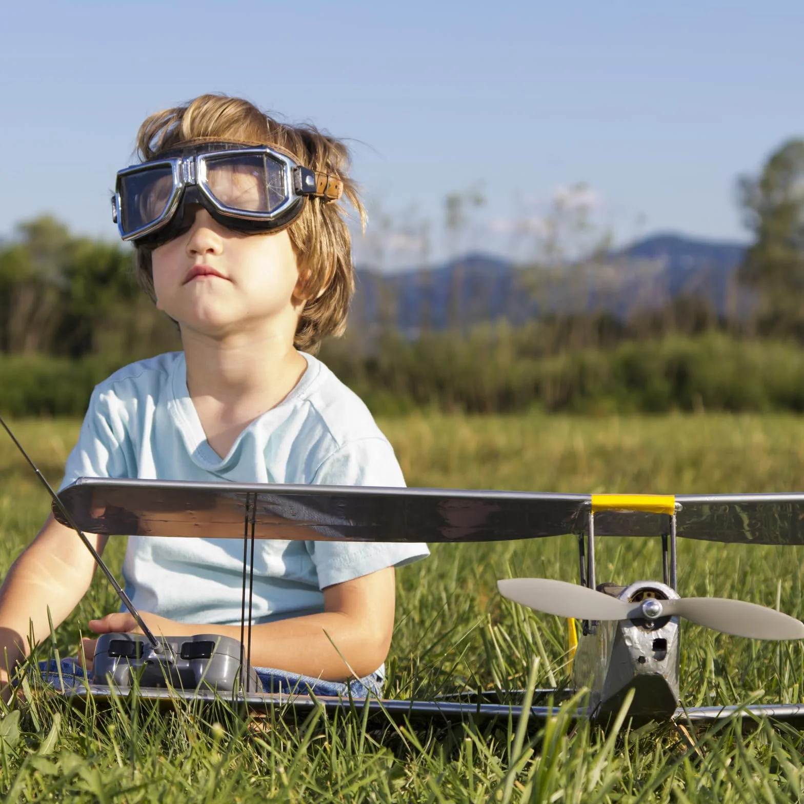 QUARKZMAN 9x4.5" 9x4.5" Hélice de Avión RC 2 Aspas con Anillos Adaptadores Hojas de Hélice RC para Aviones Eléctricos, 4 Pcs, Gris