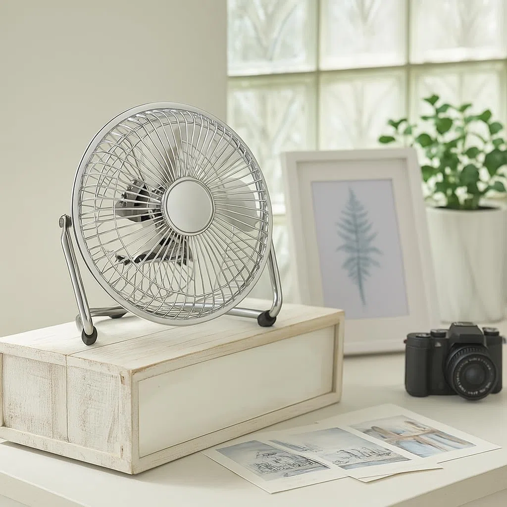 Ventilador de Suelo 6" - 20W, 3 Aspas Metálicas, Motor Silencioso, 2 Velocidades, Inclinación Ajustable, Totalmente Ensamblado, Ideal para Oficina y Hogar