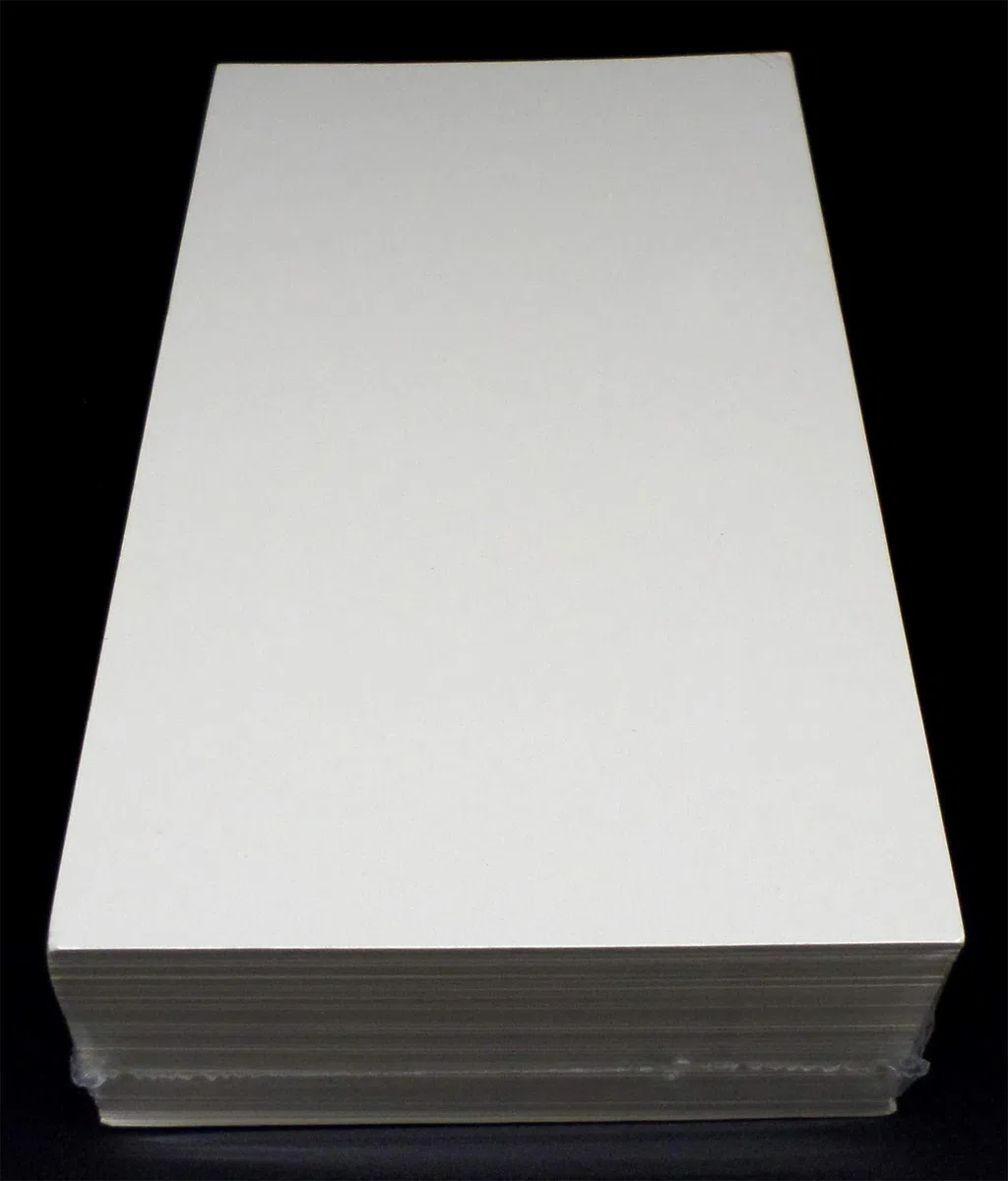 docsmagic.de 100 Manga Size Comic Backing Boards - 127 x 218 mm - 24pt White - Tapas Traseras - Blanco