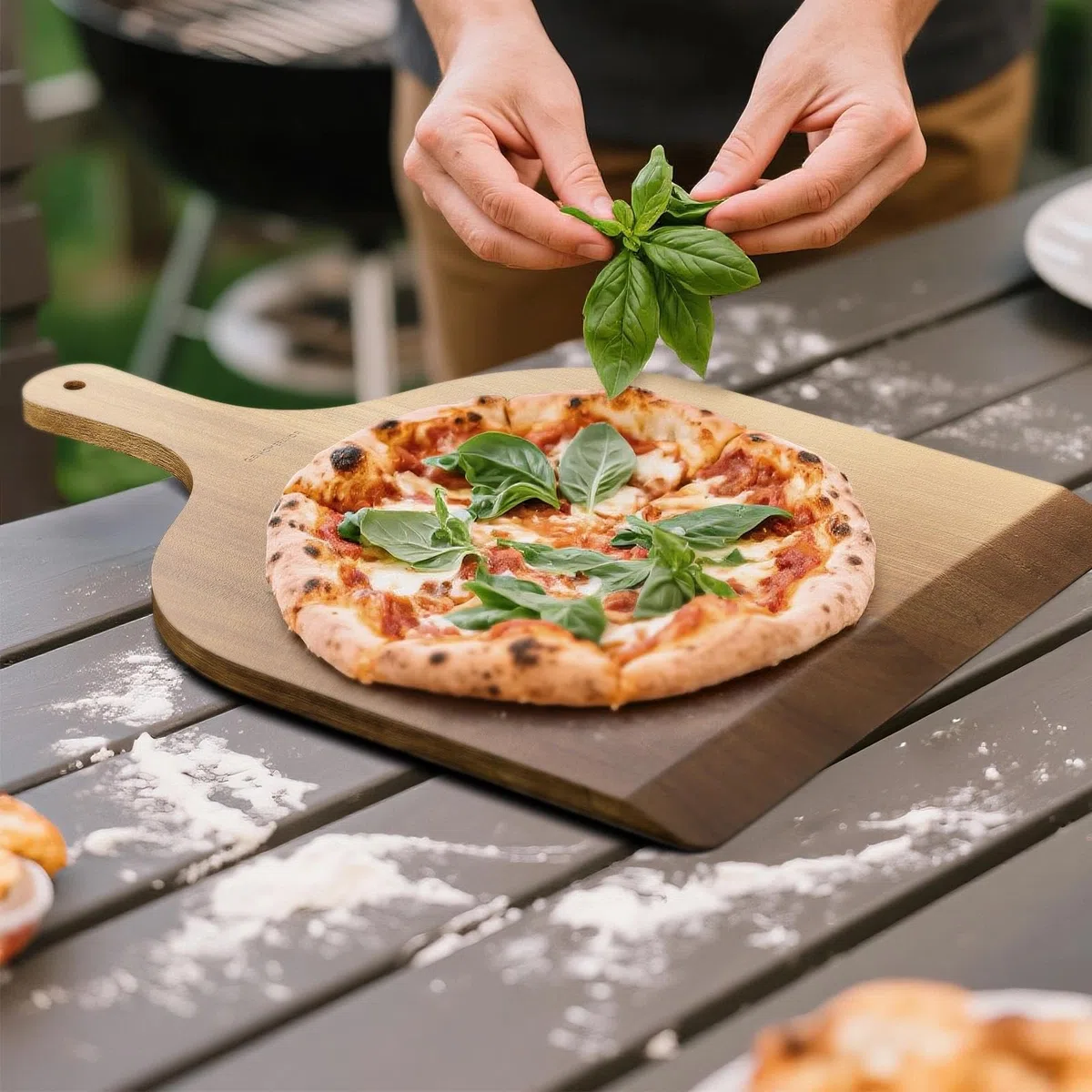G.a HOMEFAVOR Pizza Slider Wood 12" Pala de Madera de Acacia Tabla de Cortar Accesorios Profesionales para Horno de Pizza en Casa
