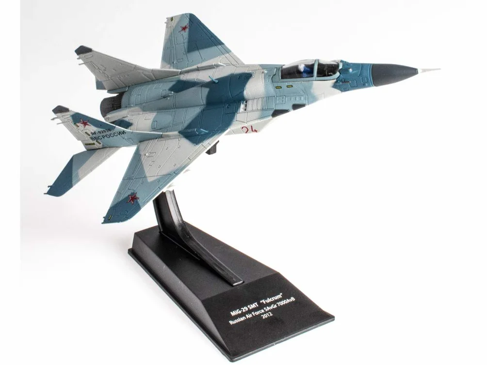 OPO 10 - Avión de Combate Militar 1/100 MIG 29 SMT Fulcrum Russian Air Force 2012 (CP02A)