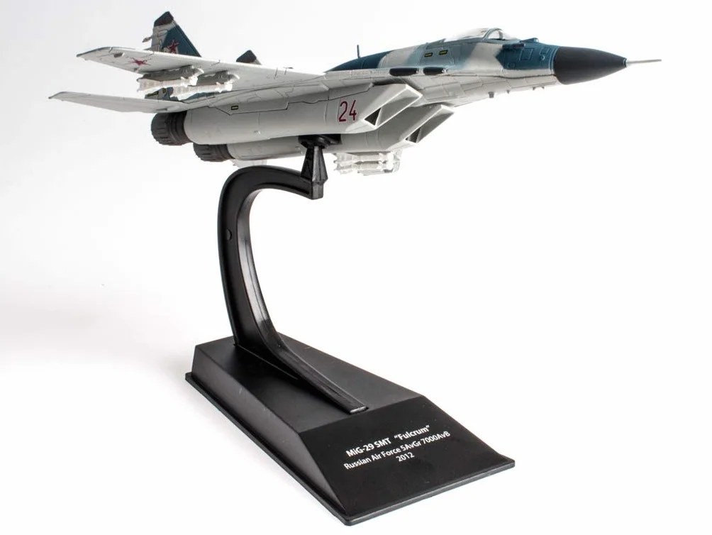 OPO 10 - Avión de Combate Militar 1/100 MIG 29 SMT Fulcrum Russian Air Force 2012 (CP02A)