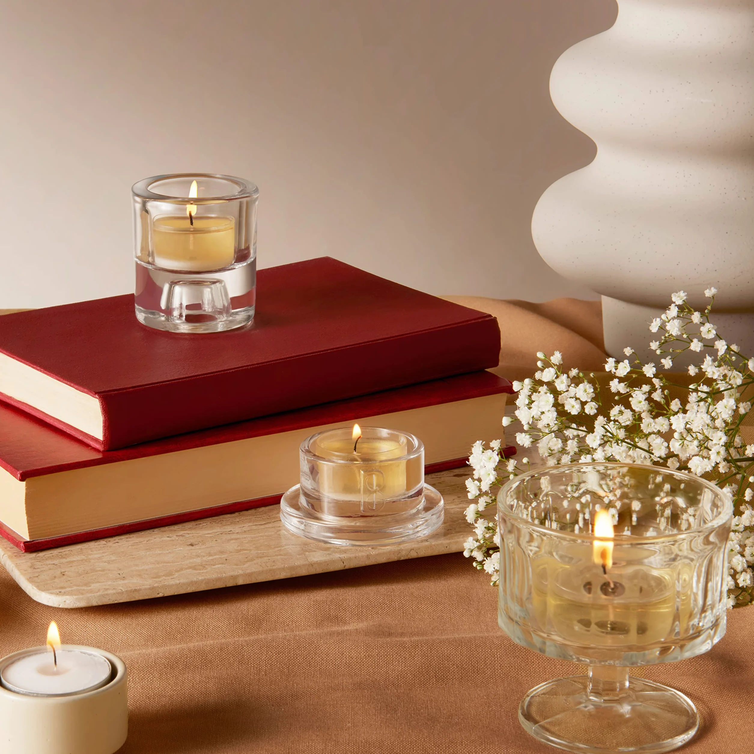 Bolsius - Paquete grande de velas de té - 90 unidades - 8 horas de combustión - blanco - duración de combustión - Velas decorativas para el hogar - Sin aceite de palma - Quema limpia