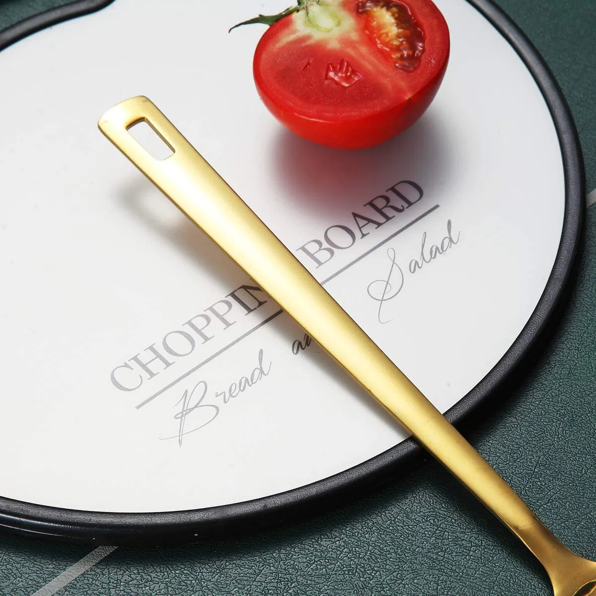 Berglander Cucharón dorado, cucharón de cocina de acero inoxidable con revestimiento de oro de titainium, cucharón de sopa, cuchara de metal para cocinar, apto para lavavajillas, fácil de limpiar