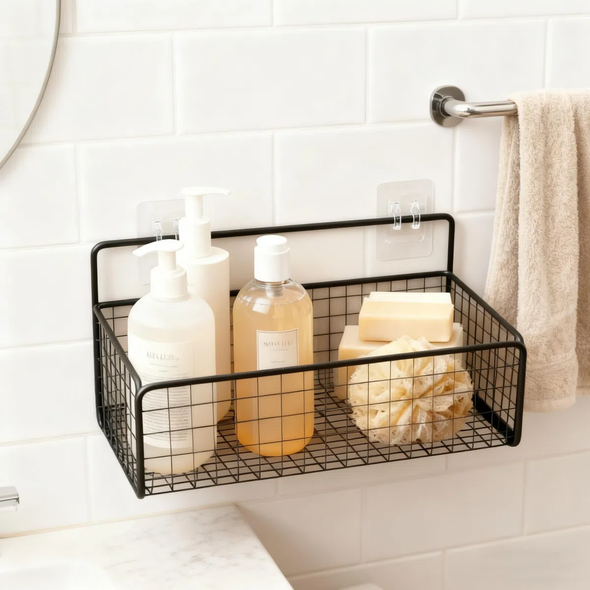 Cesta colgante de metal, 1 unidad, color negro, cesta de pared sin taladrar, cesta de almacenamiento para cocina, baño, despensa, dormitorio, estante de armario, cesta de alambre para montaje