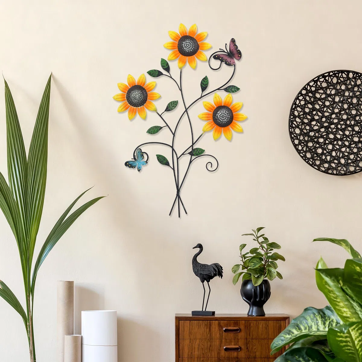 DETENE Flores Metalicas Decoracion Pared Decoración de Pared de Metal Girasol con Mariposa Decoración de Las Paredes del Jardín para Sala de Estar,Comedor Balcón y Patio (Luz nocturna)