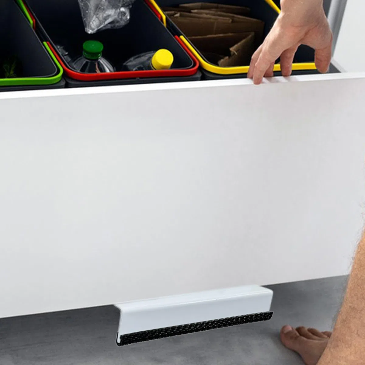Mango de pie para cajón de basura, tirador de pie para cajón de basura, pedal para muebles para montaje adhesivo o atornillado, abridor de armario sin contacto, cajón de armario para el hogar
